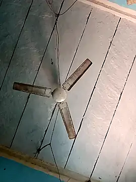 Snapshot of Hot_ronak chatting on 10-17-25, 08:39 Hot ronak online show from 10-17-25, 08:39