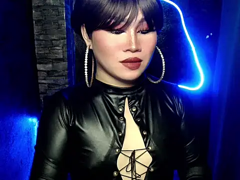 pretty lassy online show from 10-18-25, 07:53