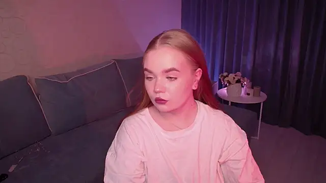 EmiRise online show from 09-27-25, 05:18