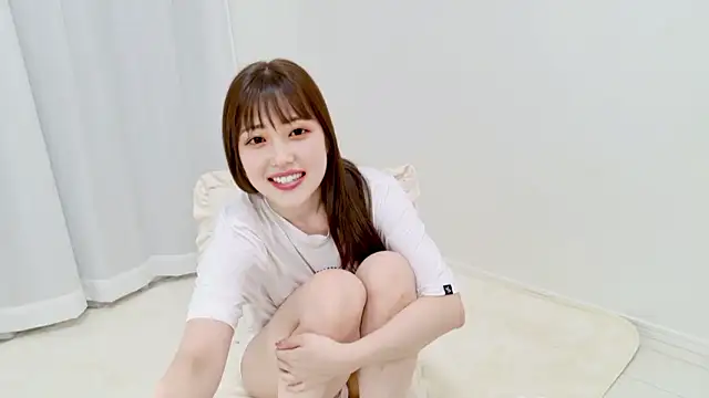 honoka o0  online show from 09-13-25, 12:43