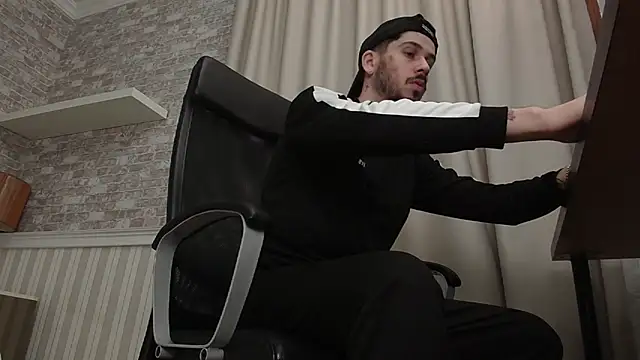 JonahShaw online show from 10-18-25, 04:37