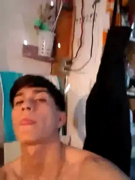 LUISSLEONN0958 online show from 09-14-25, 05:12