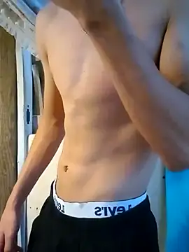 LUISSLEONN0958 online show from 09-27-25, 09:42