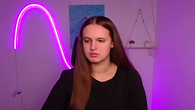 Snapshot of Aurora_White chatting on 10-10-25, 12:15 Aurora White online show from 10-10-25, 12:15