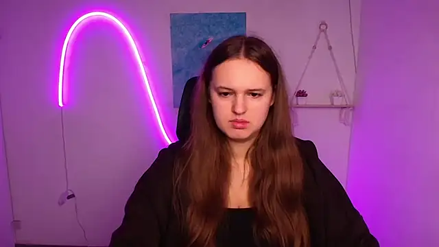 Snapshot of Aurora_White chatting on 10-11-25, 05:17 Aurora White online show from 10-11-25, 05:17