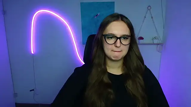 Snapshot of Aurora_White chatting on 10-24-25, 11:17 Aurora White online show from 10-24-25, 11:17