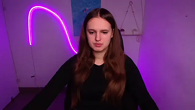 Snapshot of Aurora_White chatting on 11-06-25, 12:17 Aurora White online show from 11-06-25, 12:17