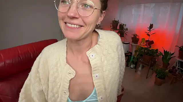 Scorpion Peach online show from 10-22-25, 02:28