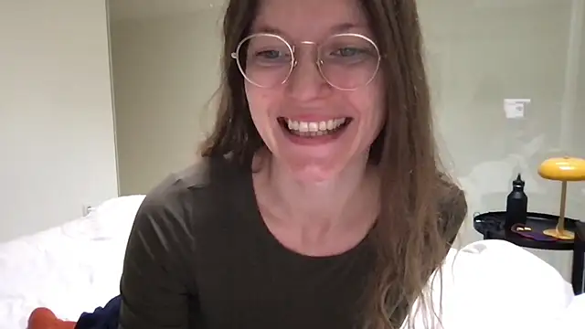 Scorpion Peach online show from 01-09-26, 12:30