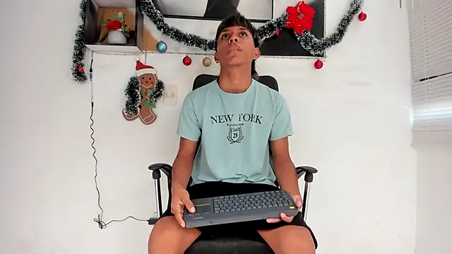 tyler twink boy online show from 12-16-25, 02:55