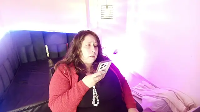  Emily rosee  online show from 11-18-25, 11:14