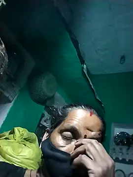 Snapshot of Sexi_savita chatting on 10-21-25, 10:32 Sexi savita online show from 10-21-25, 10:32