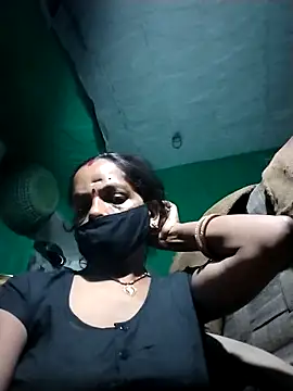 Snapshot of Sexi_savita chatting on 10-29-25, 05:36 Sexi savita online show from 10-29-25, 05:36