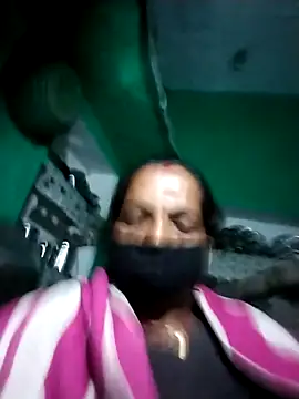 Snapshot of Sexi_savita chatting on 11-02-25, 11:07 Sexi savita online show from 11-02-25, 11:07