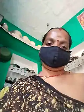 Snapshot of Sexi_savita chatting on 11-04-25, 08:13 Sexi savita online show from 11-04-25, 08:13