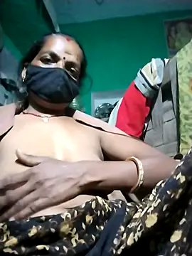 Snapshot of Sexi_savita chatting on 11-08-25, 11:36 Sexi savita online show from 11-08-25, 11:36