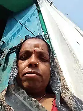 Snapshot of Sexi_savita chatting on 11-23-25, 06:02 Sexi savita online show from 11-23-25, 06:02