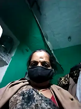 Snapshot of Sexi_savita chatting on 11-23-25, 06:19 Sexi savita online show from 11-23-25, 06:19