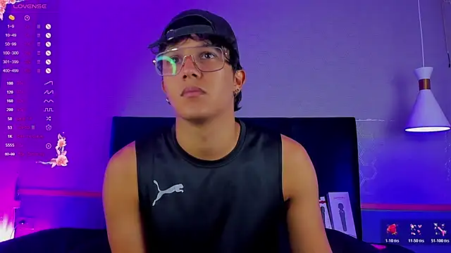 Leo Savage  online show from 11-04-25, 04:11