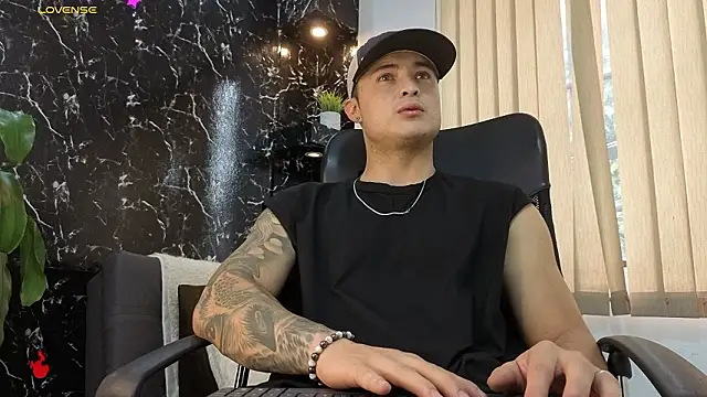 Alexander ferre online show from 02-07-26, 01:15