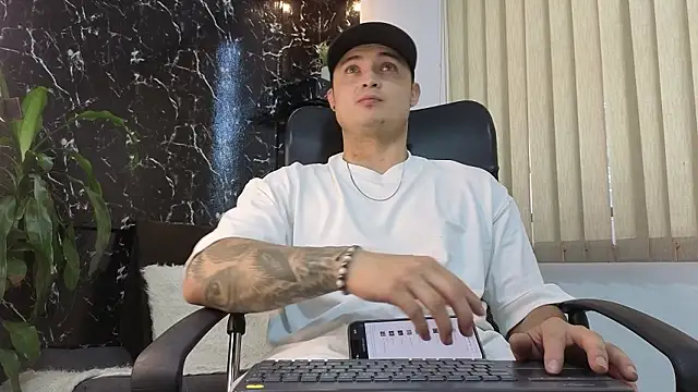 Alexander ferre online show from 02-11-26, 01:27