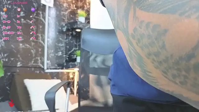 Snapshot of Alexander_ferre chatting on 04-04-26, 01:19 Alexander ferre online show from 04-04-26, 01:19