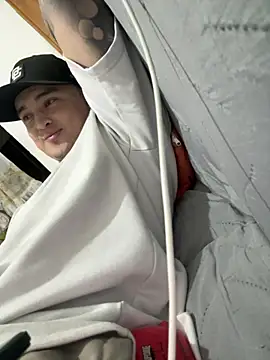 Snapshot of Alexander_ferre chatting on 04-13-26, 03:23 Alexander ferre online show from 04-13-26, 03:23