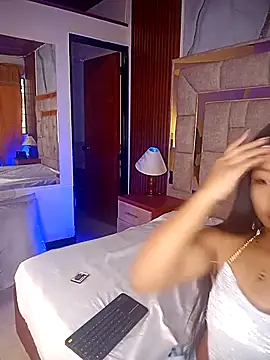 ValeriaJacobs online show from 10-17-25, 12:41