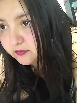 Snapshot of SoffiiCurvy chatting on 09-16-25, 03:29 SoffiiCurvy online show from 09-16-25, 03:29