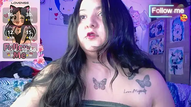 Snapshot of SoffiiCurvy chatting on 10-05-25, 01:59 SoffiiCurvy online show from 10-05-25, 01:59