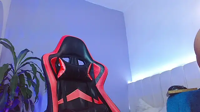  Tarekk  online show from 11-11-25, 06:24