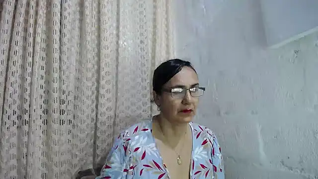 gabbyparker  online show from 11-11-25, 09:53