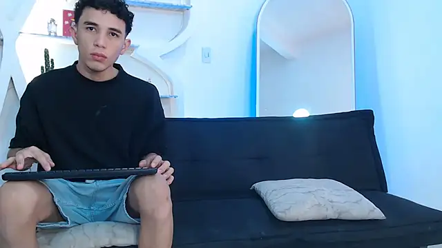 THREE GUYS HOT online show from 10-20-25, 07:25