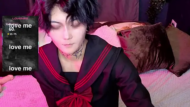 Snapshot of GothXRaven chatting on 10-18-25, 04:08 GothXRaven online show from 10-18-25, 04:08