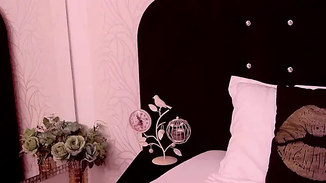 LorenaKartel online show from 11-17-25, 03:40