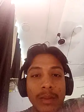 Snapshot of deny2442 chatting on 10-29-25, 03:20 deny2442 online show from 10-29-25, 03:20