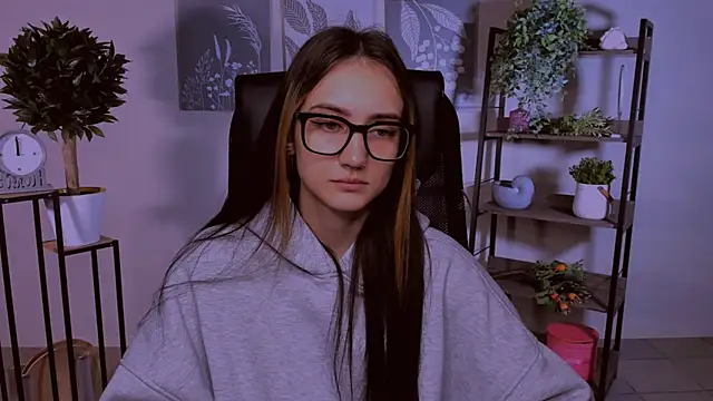 olivianorton online show from 10-12-25, 03:11