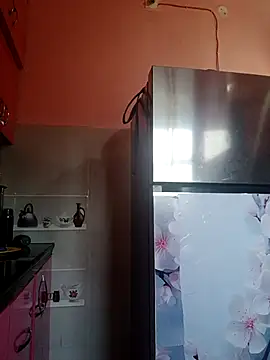 hotshreya69 online show from 11-20-25, 06:35