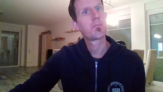 Snapshot of Trockenbau chatting on 11-01-25, 10:39 Trockenbau online show from 11-01-25, 10:39