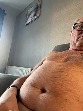 Snapshot of naughtygrandad1 chatting on 10-10-25, 07:40 naughtygrandad1 online show from 10-10-25, 07:40