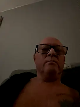 Snapshot of naughtygrandad1 chatting on 10-16-25, 06:14 naughtygrandad1 online show from 10-16-25, 06:14