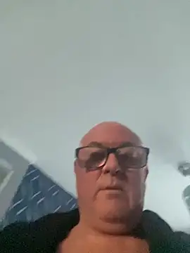 Snapshot of naughtygrandad1 chatting on 10-29-25, 08:05 naughtygrandad1 online show from 10-29-25, 08:05