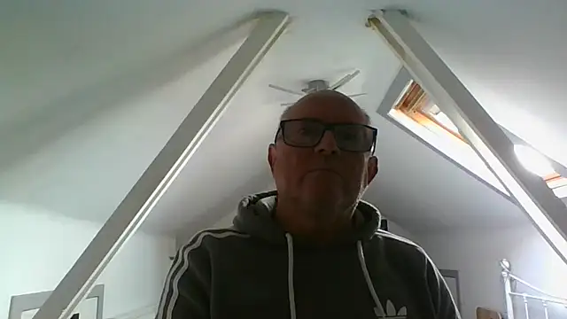 Snapshot of naughtygrandad1 chatting on 10-30-25, 12:28 naughtygrandad1 online show from 10-30-25, 12:28