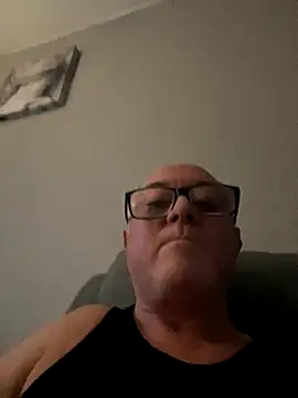 Snapshot of naughtygrandad1 chatting on 11-06-25, 08:04 naughtygrandad1 online show from 11-06-25, 08:04