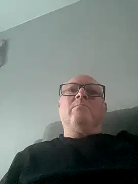 Snapshot of naughtygrandad1 chatting on 11-07-25, 08:03 naughtygrandad1 online show from 11-07-25, 08:03