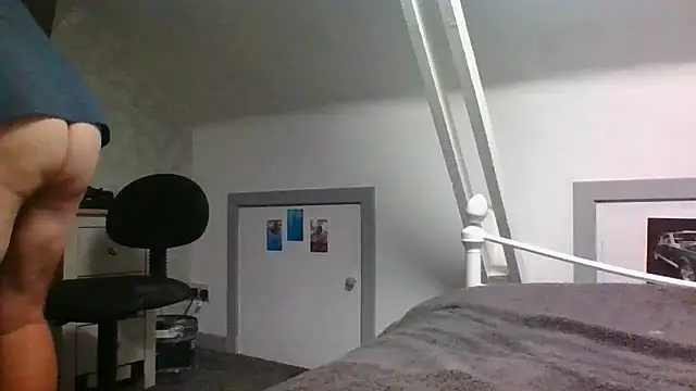 Snapshot of naughtygrandad1 chatting on 11-10-25, 08:08 naughtygrandad1 online show from 11-10-25, 08:08