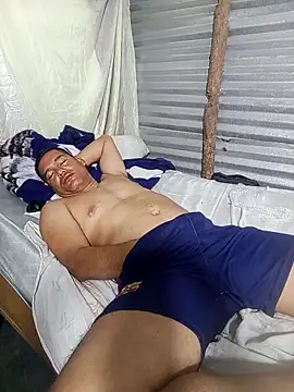 Snapshot of Franklin111230 chatting on 12-15-25, 11:47 Franklin111230 online show from 12-15-25, 11:47