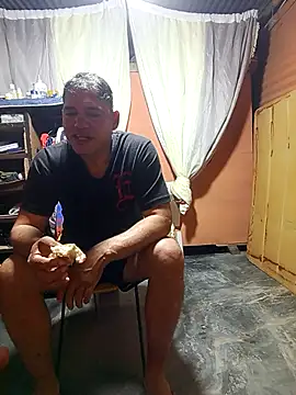 Snapshot of Franklin111230 chatting on 01-10-26, 10:36 Franklin111230 online show from 01-10-26, 10:36