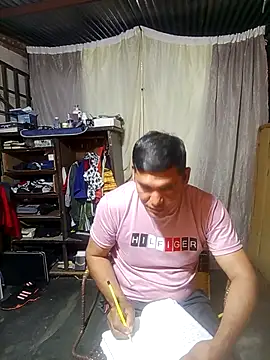 Snapshot of Franklin111230 chatting on 02-06-26, 01:54 Franklin111230 online show from 02-06-26, 01:54