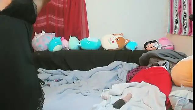 Queenofheartsfaerah online show from 10-09-25, 12:41